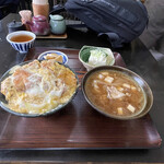 アサヒ食堂 - カツ丼＋豚汁900円