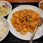 泰山亭 - 料理写真:ランチ｢エビと玉子チリソース800円＋税｣