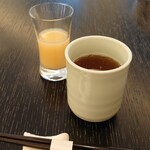 日本料理 Japanese Cuisine 桜丘 - フルーツジュースとお茶