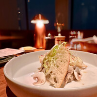 ザ タヴァン グリル＆ラウンジ - 