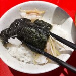ラーメン 厚木家 - ネギチャーシューとライスの海苔巻き♪