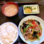 十八番 - 牛肉茄子ピーマン炒め定食。¥900。