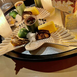 銀座 しのはら - 14. 八寸　羽を広げた鶴の器に6品