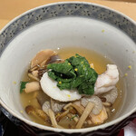 銀座 しのはら - 16. 鯛蕪　キノコ数種と青菜添え