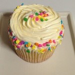 ジュニアーズニューヨーク 阪急百貨店うめだ本店 - カップケーキ レインボー