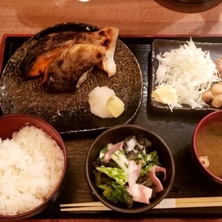 初代築地 魚義_0