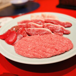Aigamo Ippin Toriyasu - ☆鴨肉
      ◎胸肉、笹身、もも、レバー、ハツ、挽肉、脂身