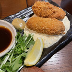 けやき酒場 - 広島産大粒牡蠣フライ、自家製タルタルソース