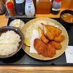 とんかつ かつ圀屋 - 海鮮フライ定食