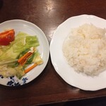 Budou Tei - ご飯とサラダ
