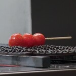 串焼きホルモン みかん - プチトマト焼き中