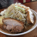 ラーメン二郎 - 小ラーメン　にんにく・野菜・脂。