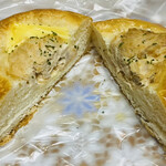 Pan koubou shiratori CAFE rapan - 「ツナマヨクリームチーズパン」230円税込み♫