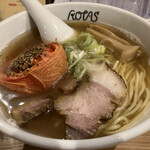 ラーメン ろたす - ローストトマト煮干ラーメン