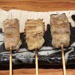 串焼きホルモン みかん - 小腸、ハチノス、アカセン