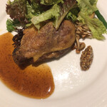 マッシュルーム - ブルゴーニュ産小鴨のコンフィ スパイスソース