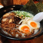 琉球新麺　通堂 - 男味ラーメン（味玉子入り）＋辛みそ黒こがし