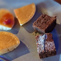 The lounge on the water - 