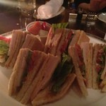 ザ バー - クラブハウスサンドウィッチ トーストパンにローストチキン♪