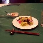 グリル グランド - セットのサラダと香の物