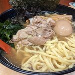 イレブンフーズ源流 - 料理写真:特製ラーメン並盛アップ