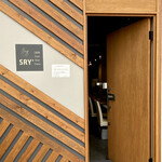 SRY+ IZAKAYA French Italian Creation - 外観
店名のSRYは、シェフの家族の頭文字なのだそうです。