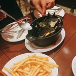 ビストロ　ガール・ド・リヨン - 