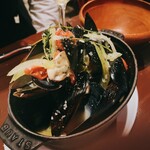 ビストロ　ガール・ド・リヨン - 