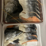 手島商店 - 塩ます（特大と中サイズ）