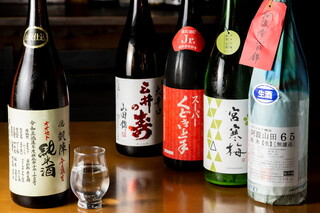Sumibi Yakitori Mu - 日本酒　一升瓶集合