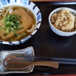 うつ輪 - きつねうどん￥580+かやくご飯セット￥200（税抜）