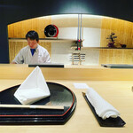 鮨 稲穂 - 庭能花園 の 漆箔木 