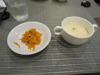 Kihei - キャロットサラダとスープ