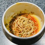 イチリン ハナレ - ◎砕いたナッツの香ばしさと鶏と胡麻のハーモニーは最高❗️