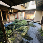 イチリン ハナレ - ◎『イチリンハナレ』の中庭。