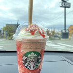 スターバックスコーヒー - ストロベリー＆ベルベットブラウニーフラペチーノ