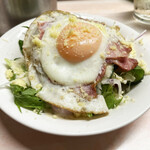 がばちょ - ベーコンエッグのシーザーサラダ（450円）
