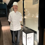 京料理 阿うん - 店主の小野山氏。その笑顔に真摯さが伝わります