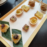 ザ タヴァン グリル＆ラウンジ - 