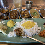 ゼロワンカレーA.o.D - 4種ミールス　副菜も充実