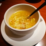 藤枝四川飯店＆ガーデンズ - きのこたっぷり卵とフカヒレのスープ