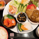 니타마이 런치&카페 kome하나