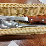 レストラン カタヤマ - こういうナイフに、いかにも！とテンションアップ♪