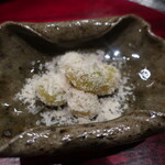 さかずき屋 - 銀杏(藤九郎)にパルミジャーノとアーモンド 2022.11月