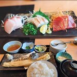 Osakana Nakaichi - ランチで一番人気のなかいち御膳