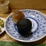 西洋料理 島 - 焼いたばかりパン。黒いのはイカスミ入り