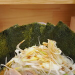 ラーメン 三亀 - 海苔