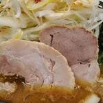 ラーメン 三亀 - チャーシュー