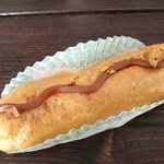 マルシュ ケーキハウス - 塩キャラメルエクレア 240円