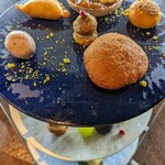 THE GREY ROOM - １段目